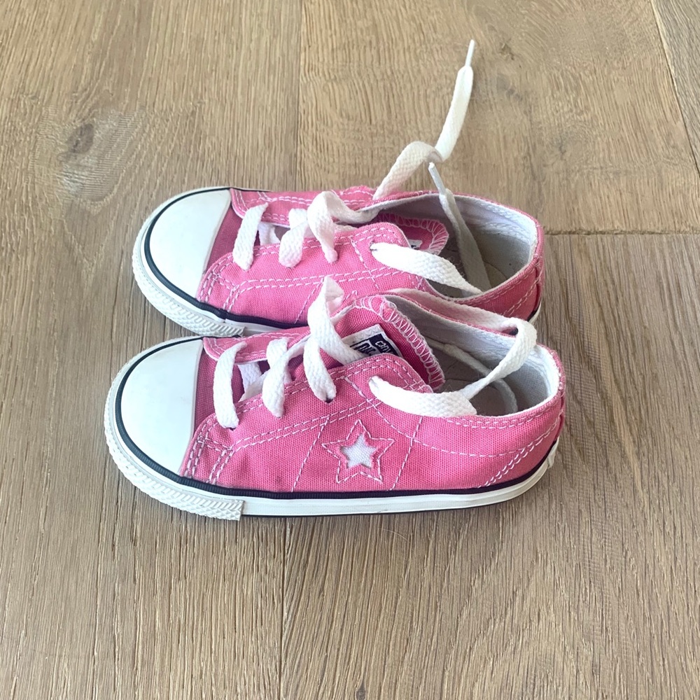 Girls Toddler Converse (Chucks)